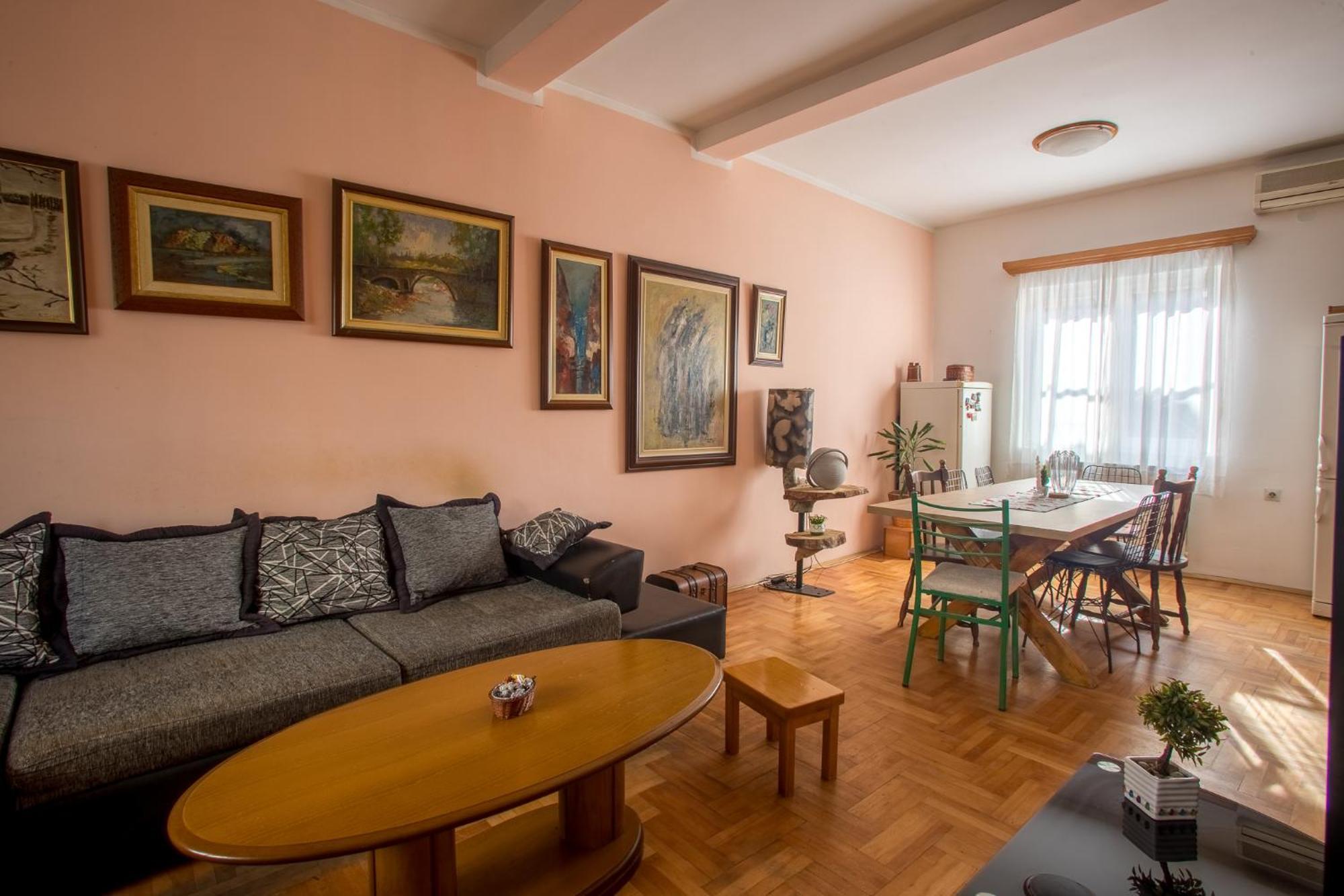 Late Story Apartment Podgorica Luaran gambar
